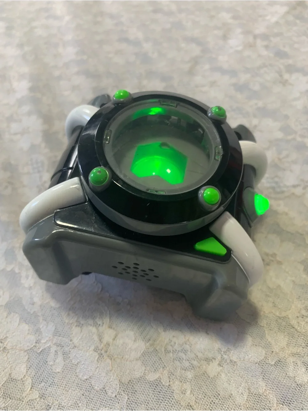 Ben 10 Deluxe Omnitrix 76931 Role Playing Watch Playmates 2017 Tested Work Strap